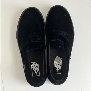 Vans | Skate Style 53 Loafer - (Velvet) Black